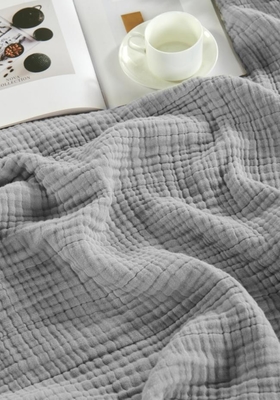 Light Grey Layered Muslin Blanket OEM Cotton Muslin Blankets For Adults