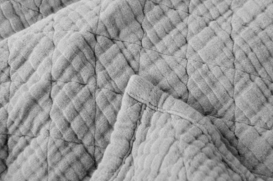 Light Grey Layered Muslin Blanket OEM Cotton Muslin Blankets For Adults