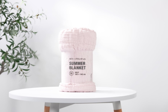 100% Cotton Seersucker Blanket Pink Bed Blanket King Size Chic And Cozy